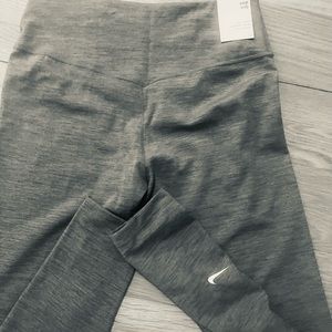 Nike One Grey Leggings new with tag size women’s Medium